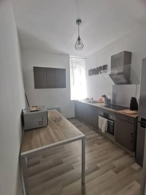 Flat Apartment Saint-Bonnet-le-Chateau 0*,  France